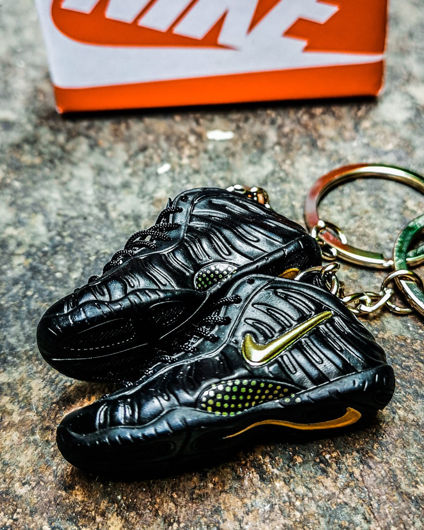 MINI FOAMPOSITE "BLACK METALLIC GOLD"