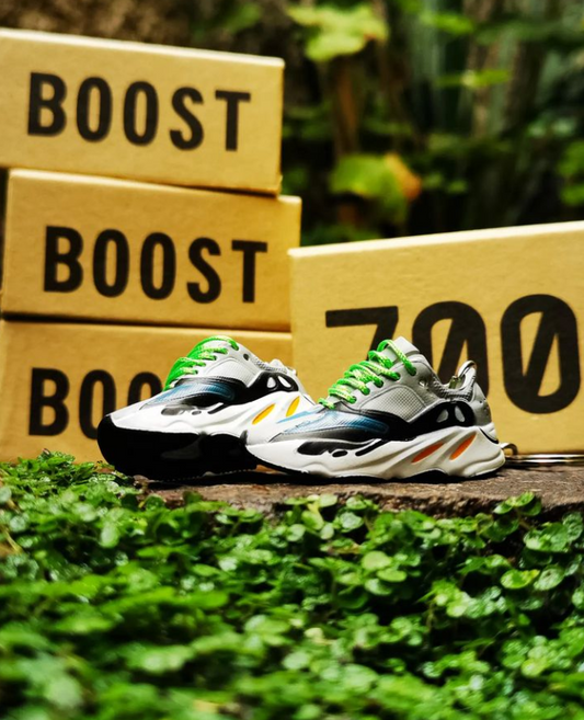 YEEZY 700